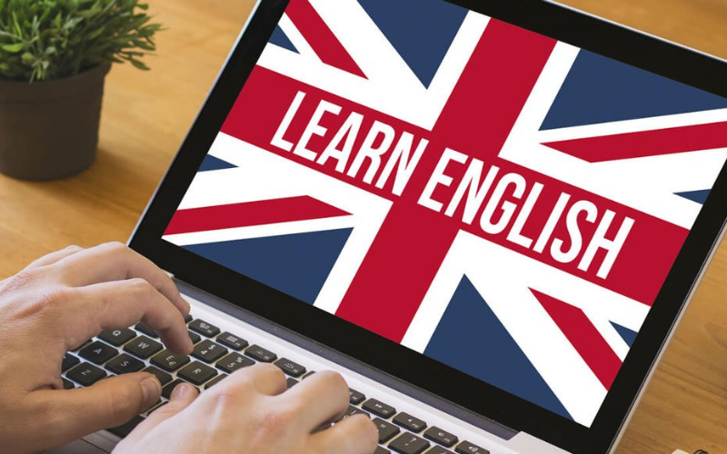 Vì sao nên lựa chọn học tiếng Anh online cho người bận rộn?