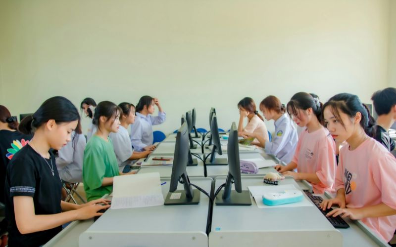 tiếp cận nhiều kiến thức và kỹ năng mới